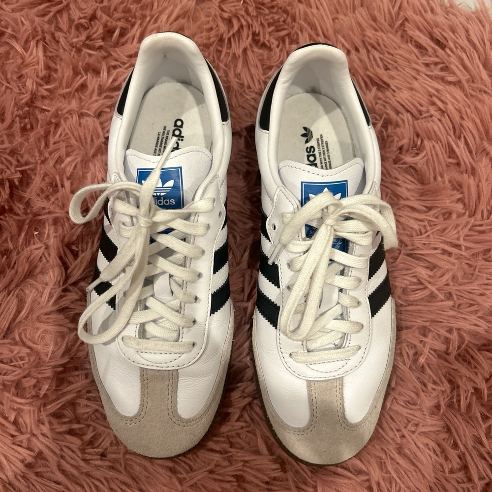 Adidas Sambas original sneakers worn once
